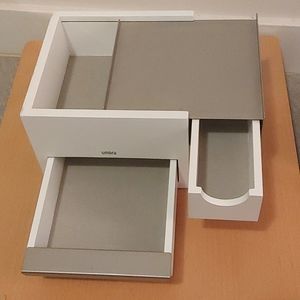 Umbra jewelry box